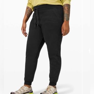 Lululemon Scuba Joggers Black Size 8